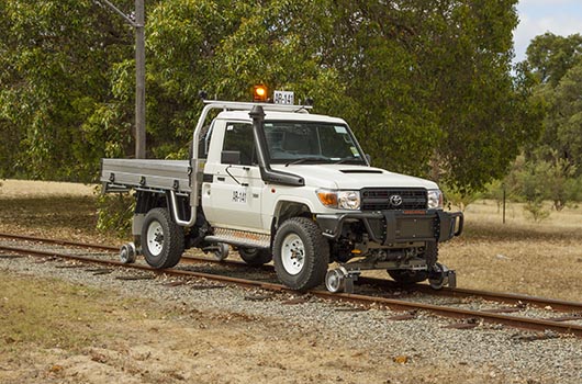 land-cruiser-hyrail.jpg