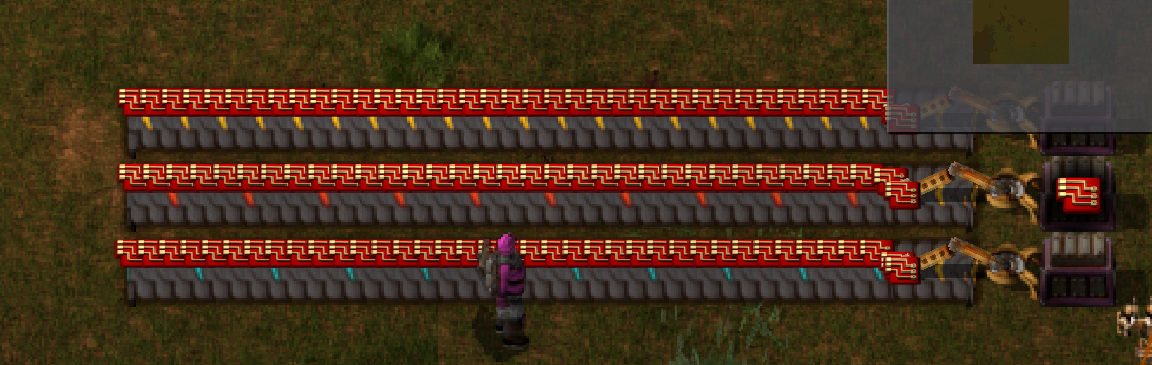 In each chest were thirty eight items. The middle chest still contains four items. It is not the fault of the feeding (yellow) belt. When insertering the items directly on the corresponding belt, the red belt holds three items less than the others. (Well, I should have mirrored the image, but now it is too late.)